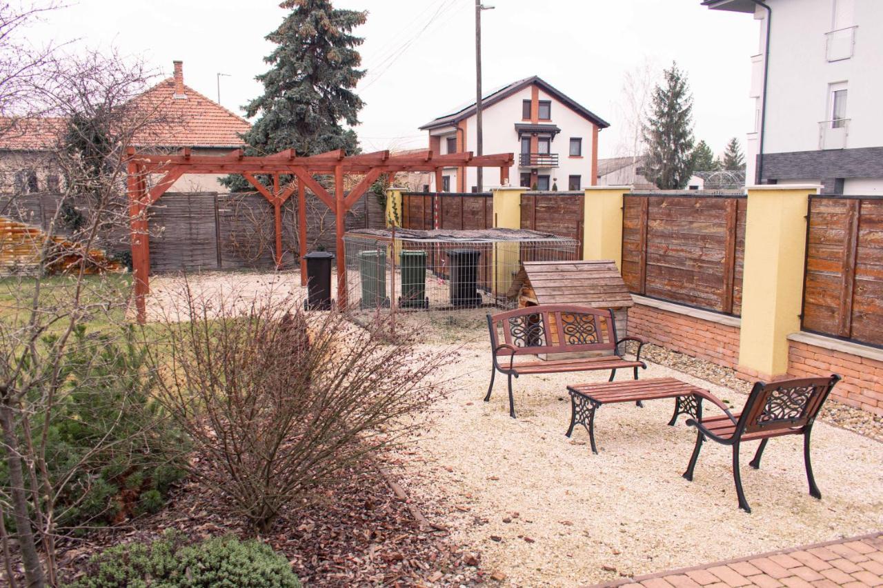 Borostyan Apartmanhaz Morahalom Exterior photo