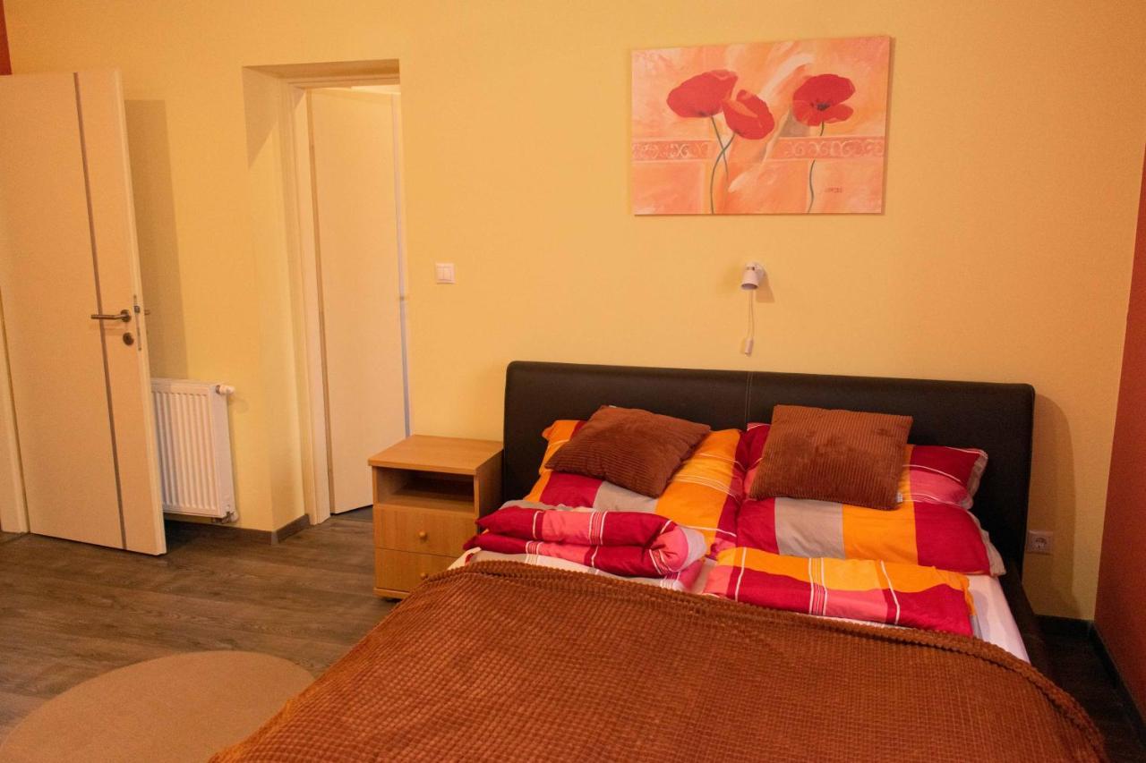 Borostyan Apartmanhaz Morahalom Exterior photo